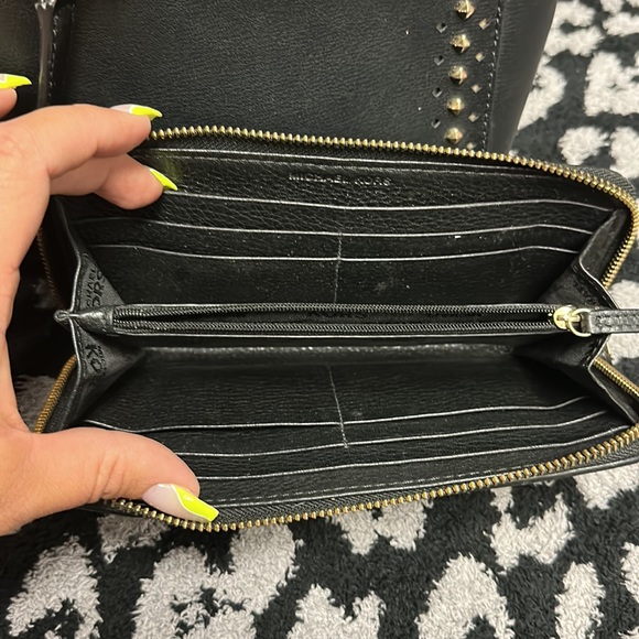 Michael Kors Purse and wallet - Picture 2 of 6